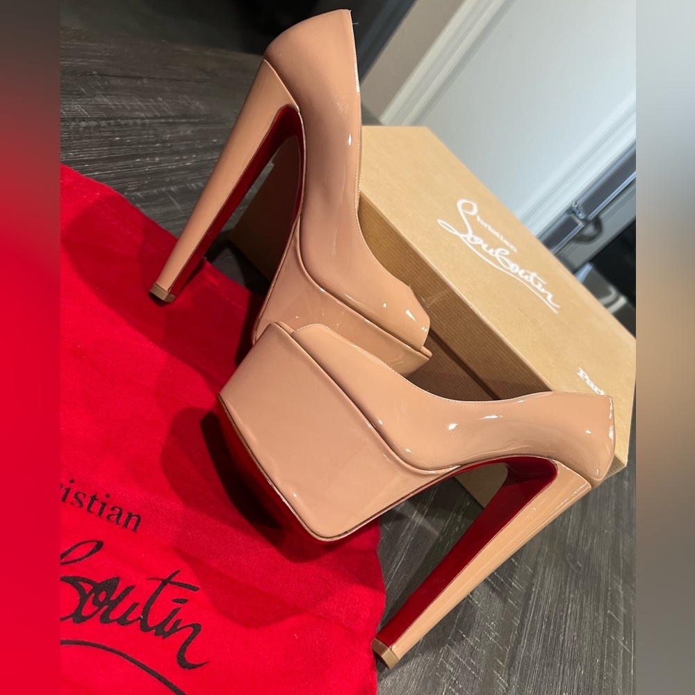 Christian Louboutin Heels Altareva 160 Patent Pk1a Nude - Cream/Tan | Size: 35
